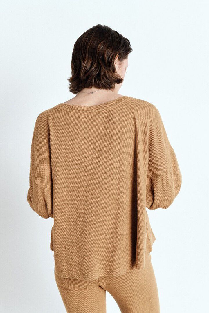 Women's t-shirt Yruki Camel