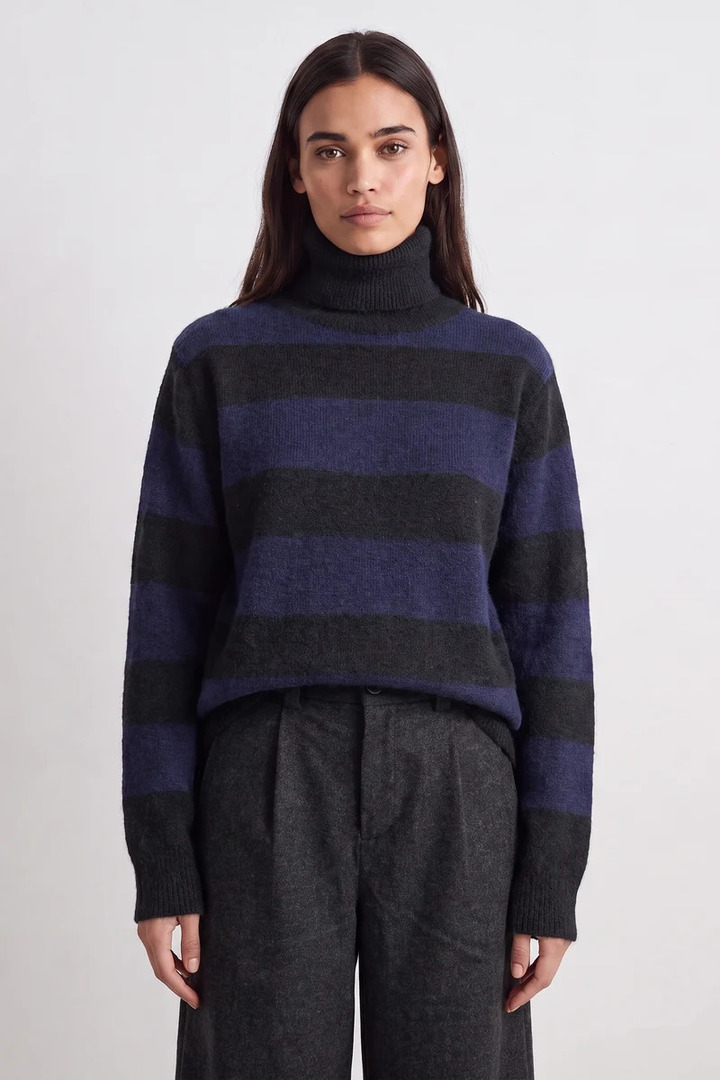 ALEANE PULL BLACK