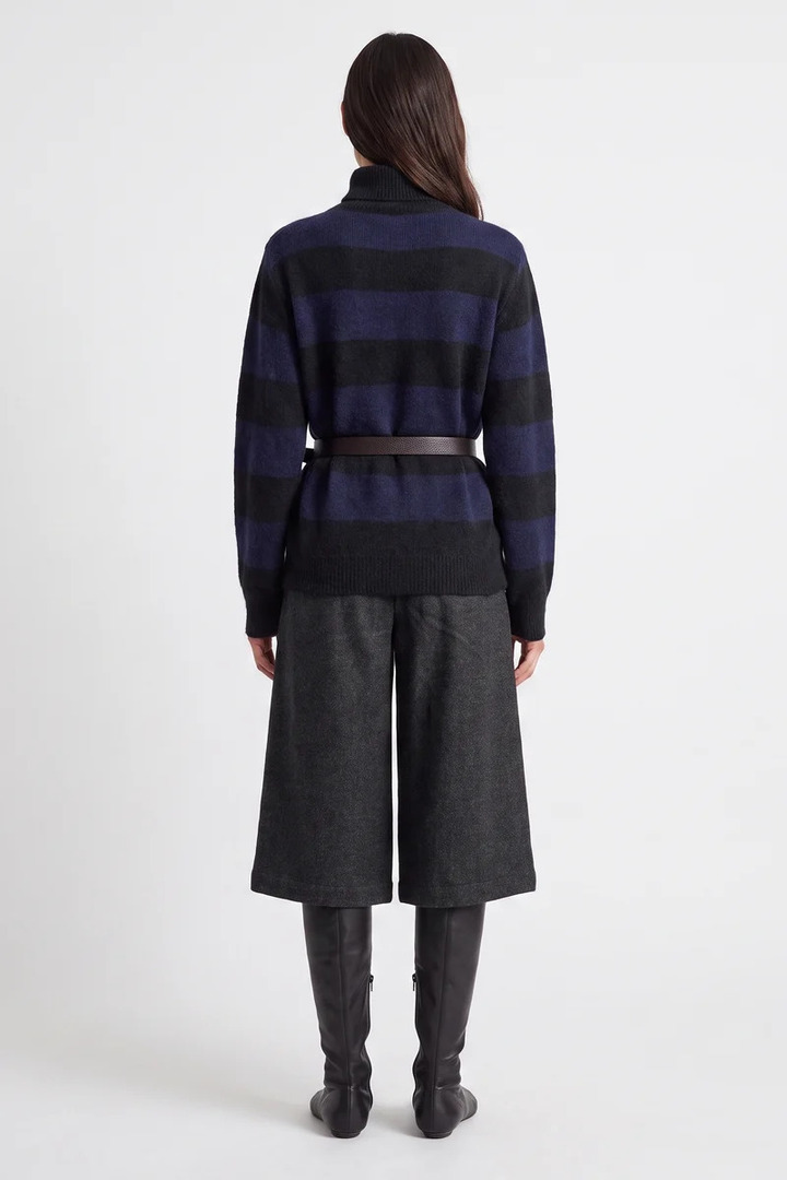 ALEANE PULL BLACK