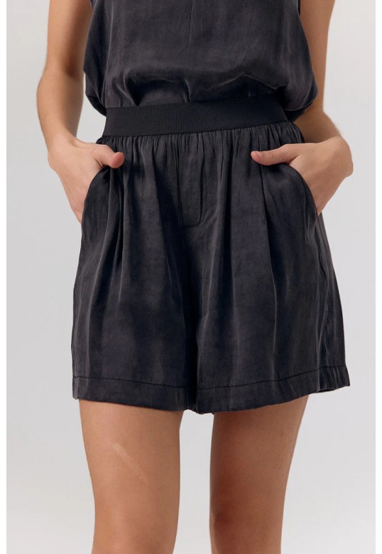 SHORT LISA BLACK