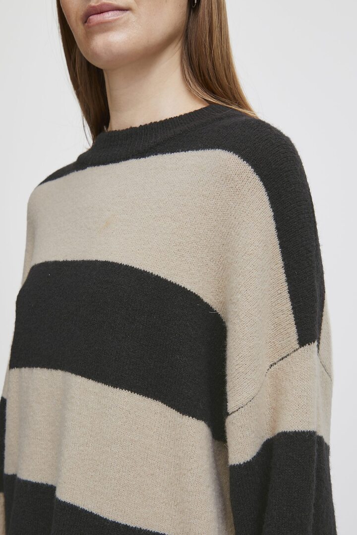 KNITTED PULLOVER BLACK MIX