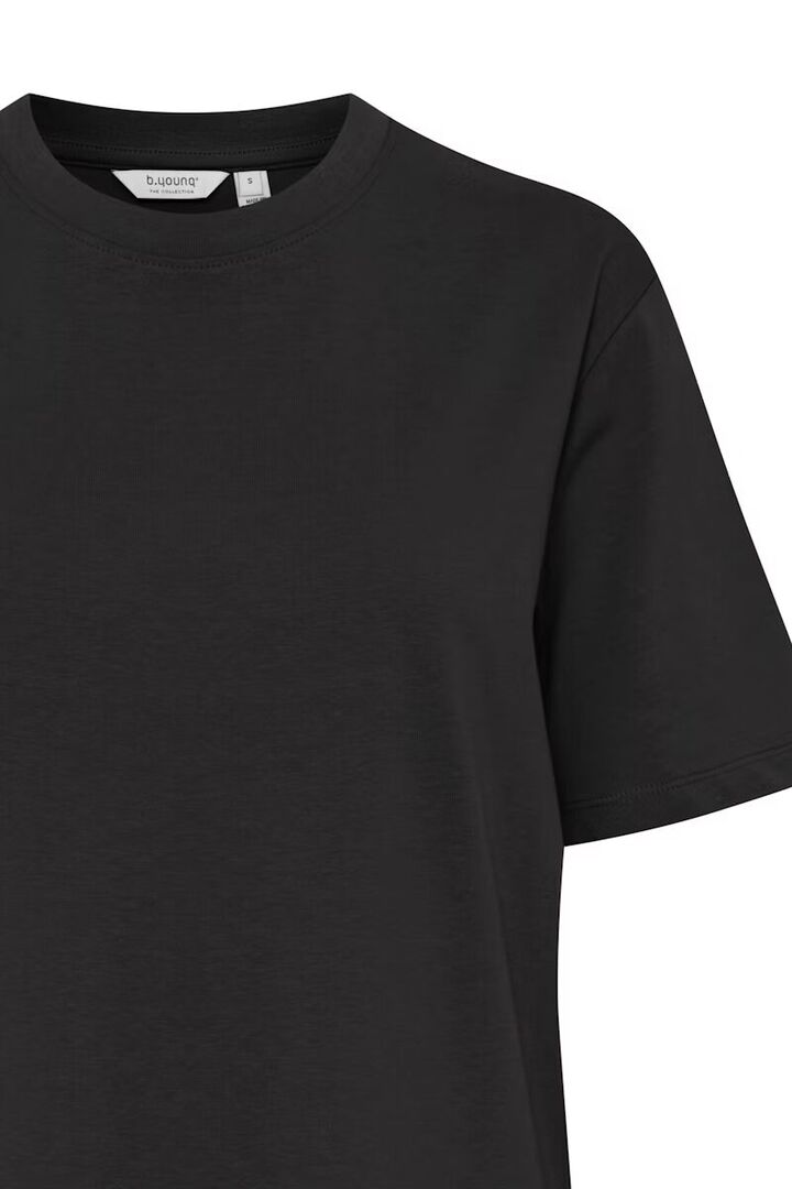 BYTROLLO T-shirt Black
