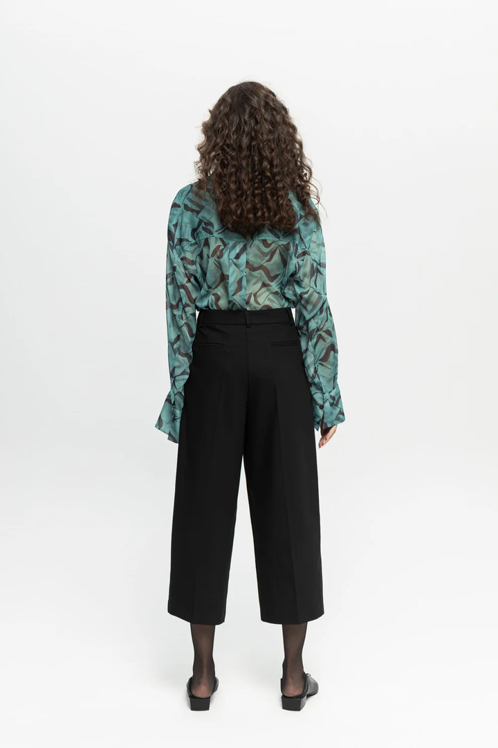 Cropped Trousers Black