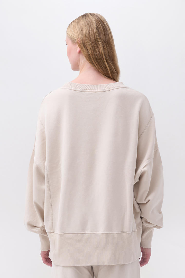 Assymetric Crewneck with Rib Details Chalk