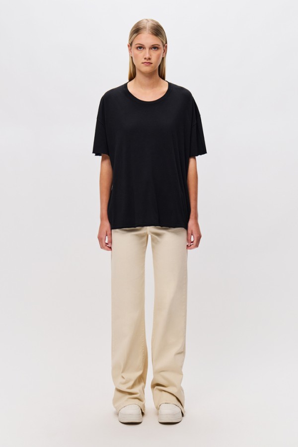 Oversized T-Shirt with Raw Cut Edges black