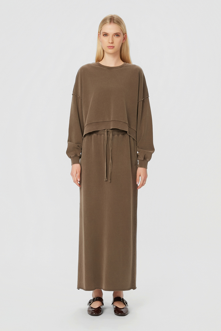 Asymmetric Crewneck with Rib Details Vintage Mocha