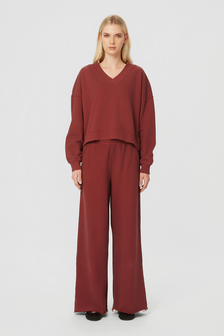 RELAXED V-NECK CREWNECK CHERRY
