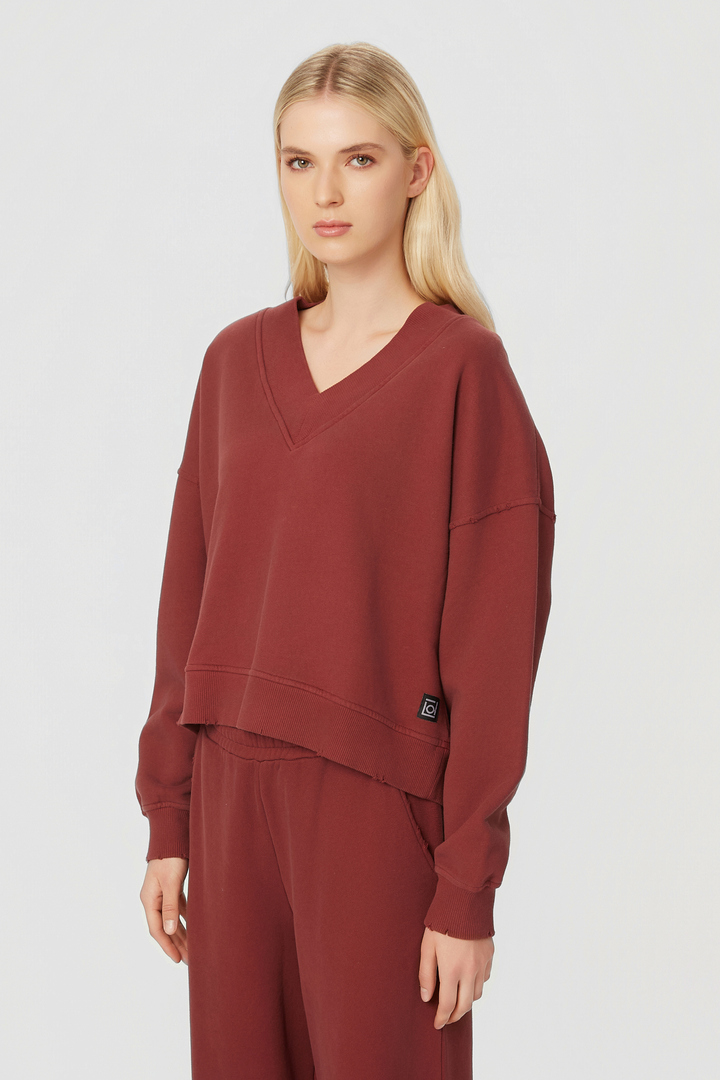 RELAXED V-NECK CREWNECK CHERRY