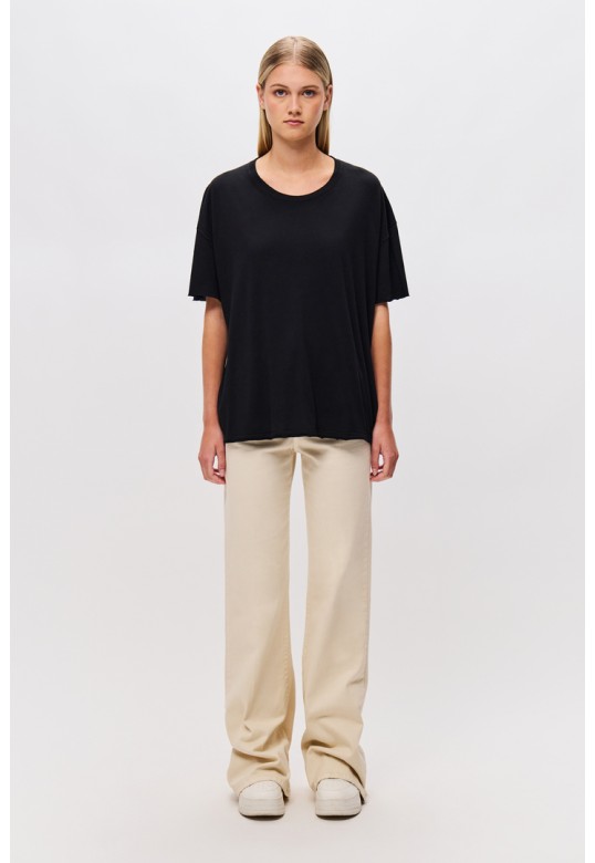 Oversized T-Shirt with Raw Cut Edges Black