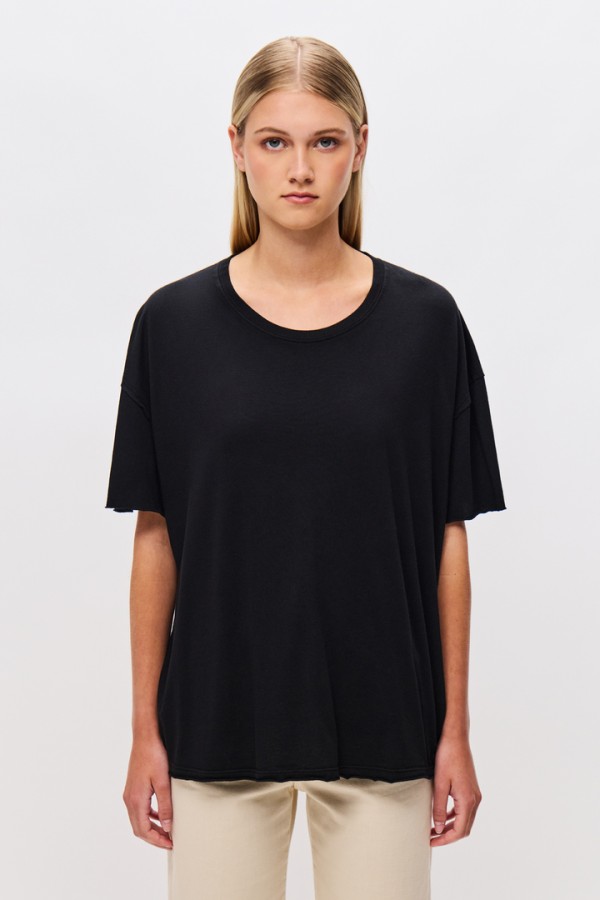 Oversized T-Shirt with Raw Cut Edges Black