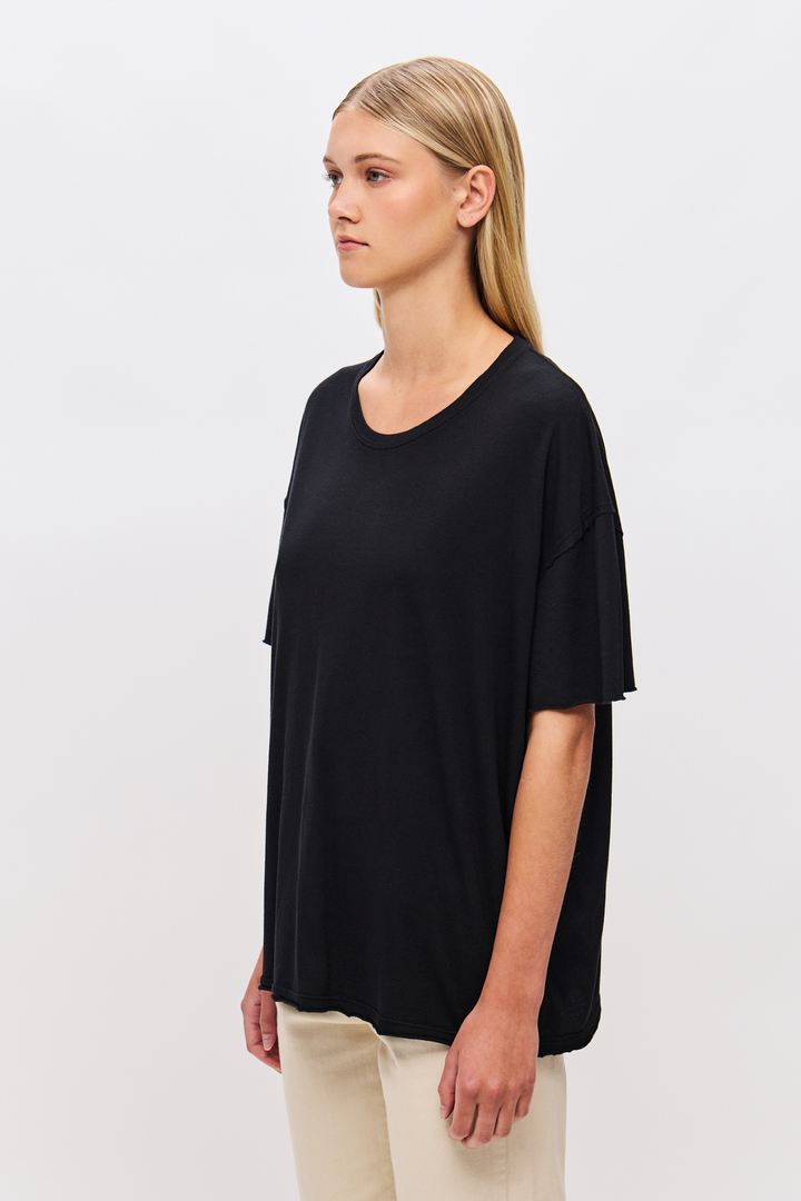 Oversized T-Shirt with Raw Cut Edges Black