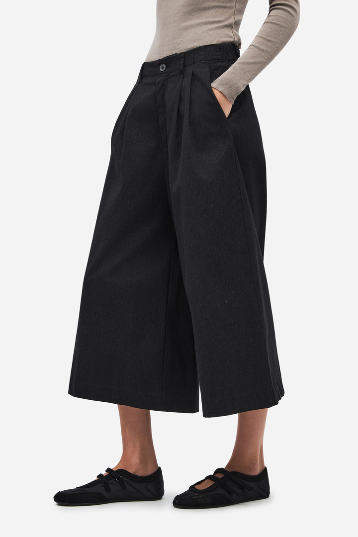 Pleated Long Bermuda Black