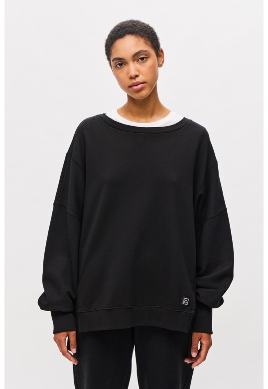 Assymetric Crewneck with Rib Details Black