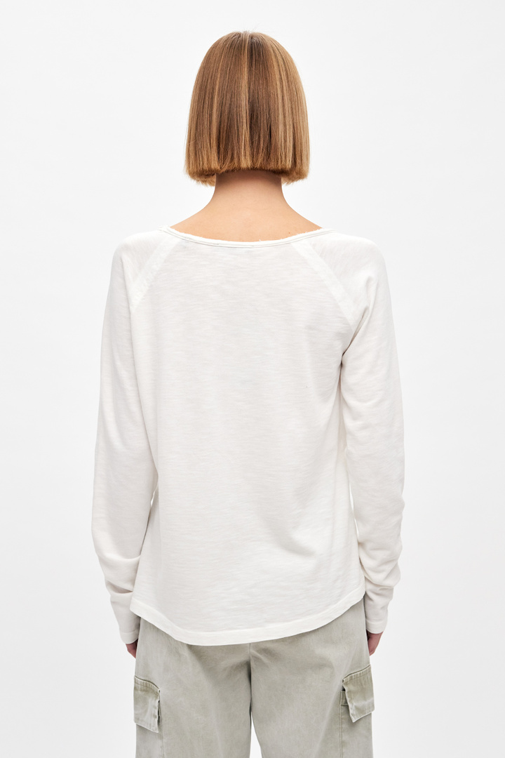 Cotton T-Shirt with Raw Cut Details white