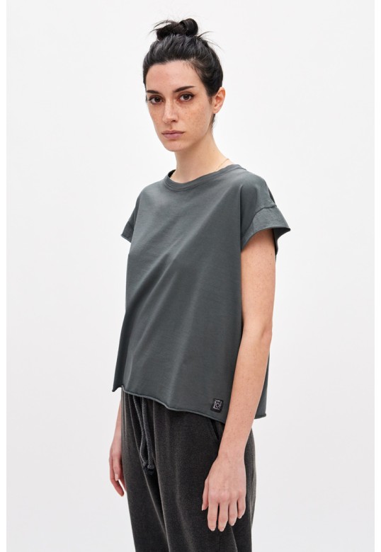 Shortsleeved T-shirt with Raw Cut Details charcoal