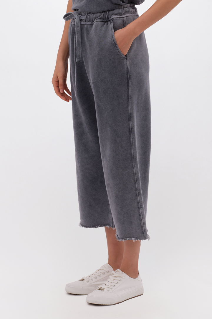 Cropped Sweatpants with Raw Edge Details Vintage Grey