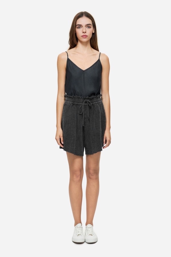 RELAXED SHORTS WITH RAW EDGES VINTAGE BLACK