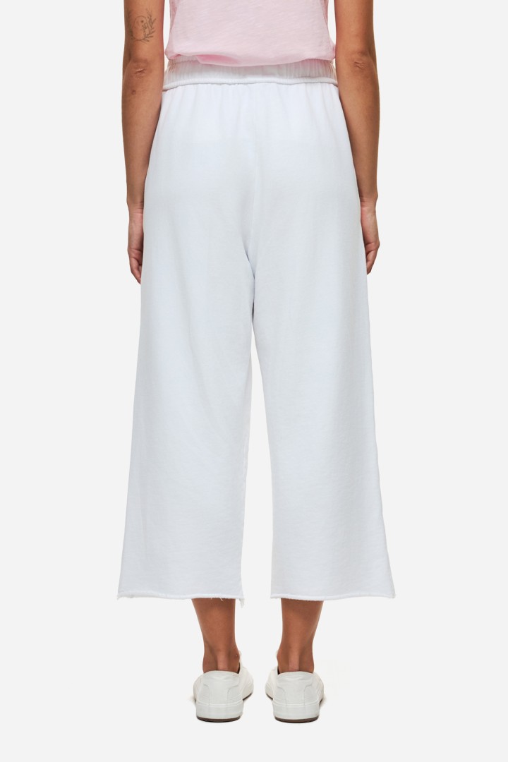 Cropped Sweatpants with Raw Edge Details White