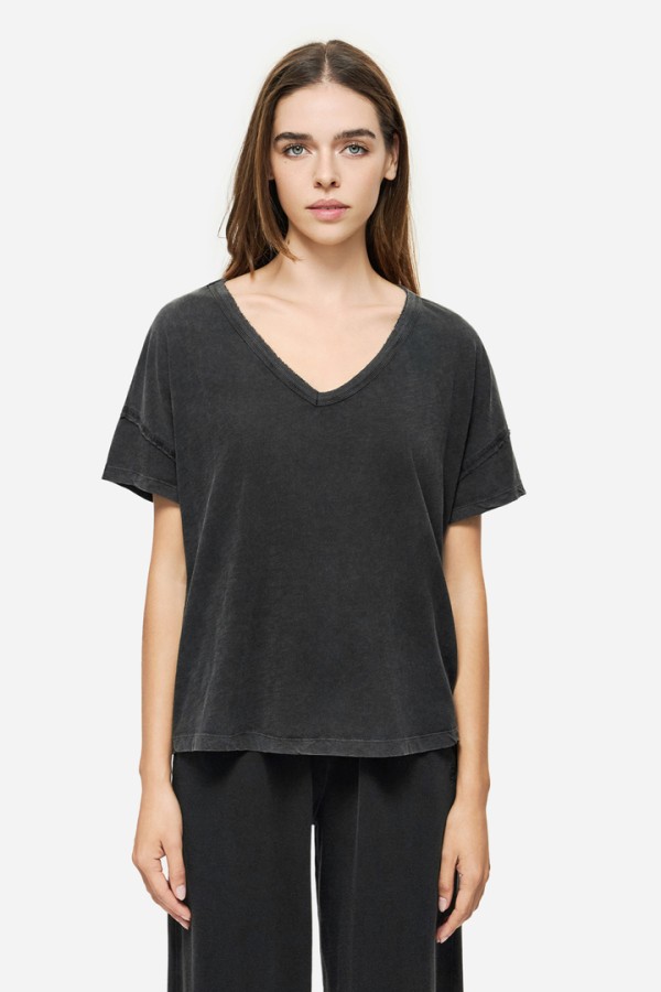 Oversized T-Shirt With V Neckline Vintage Black