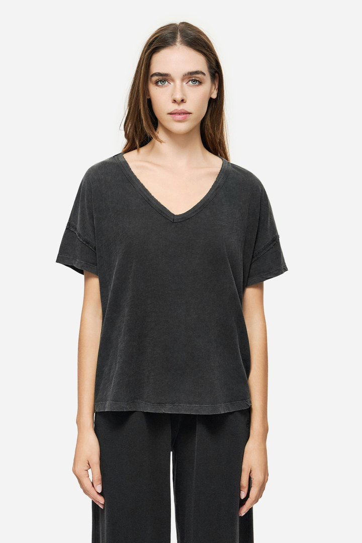 Oversized T-Shirt With V Neckline Vintage Black