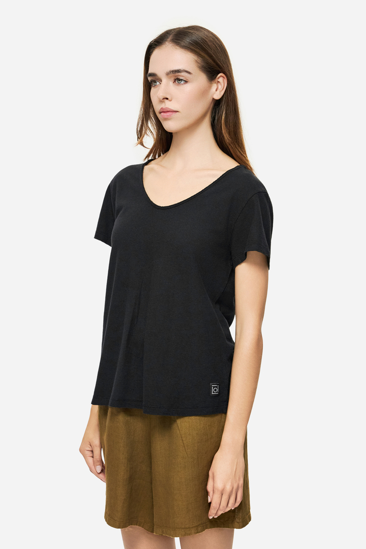 V-NECK LINEN BLEND T-SHIRT BLACK