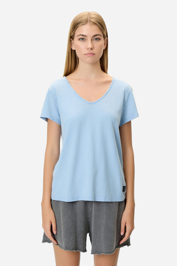 V-NECK LINEN BLEND T-SHIRT VINTAGE SKY