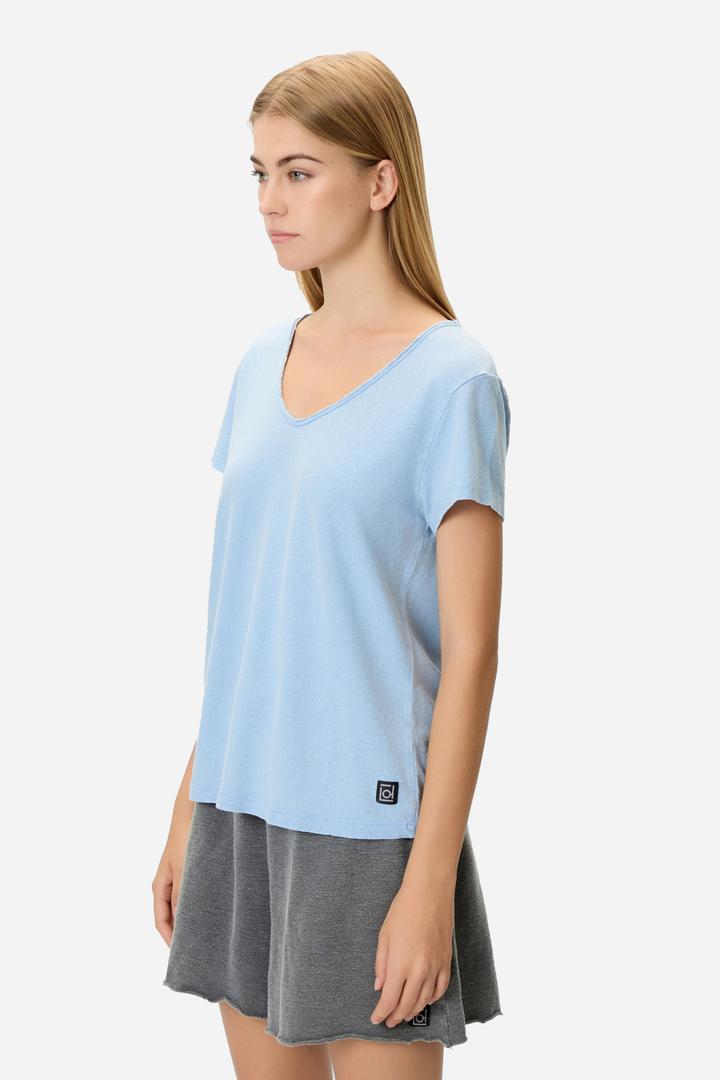 V-NECK LINEN BLEND T-SHIRT VINTAGE SKY