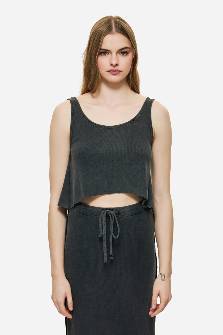 CROPPED TANK TOP WITH RAW EDGES VINTAGE BLACK