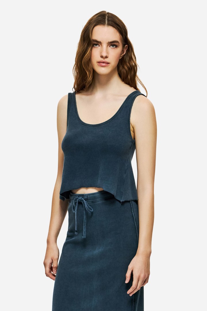 CROPPED TANK TOP WITH RAW EDGES VINTAGE BLUE