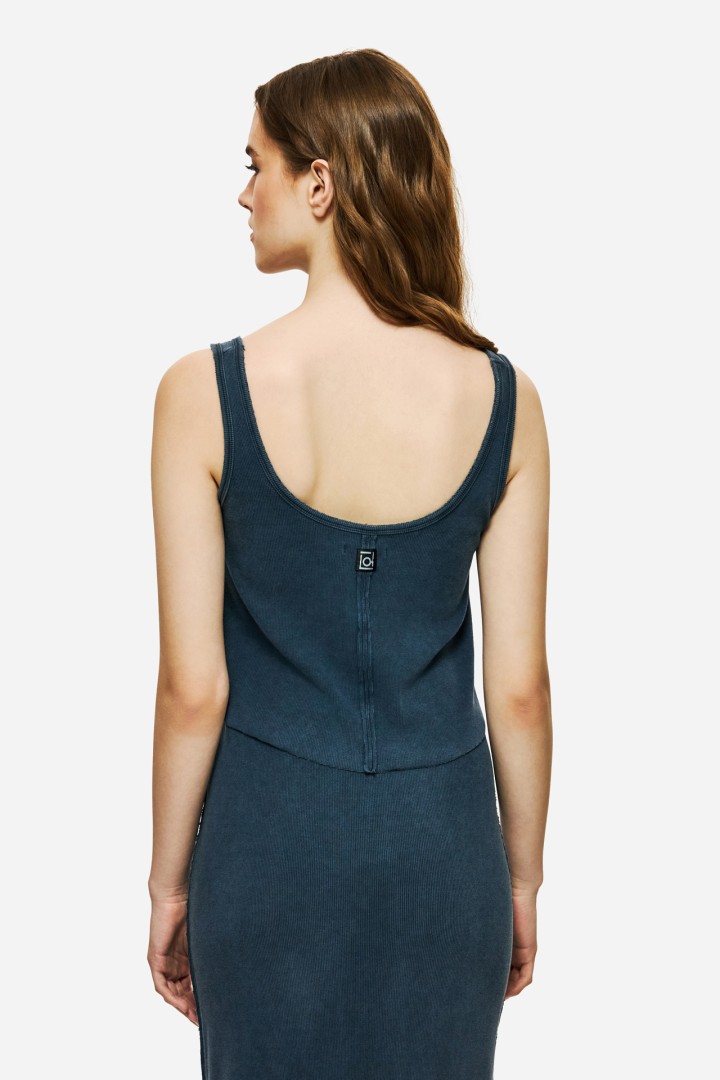 CROPPED TANK TOP WITH RAW EDGES VINTAGE BLUE