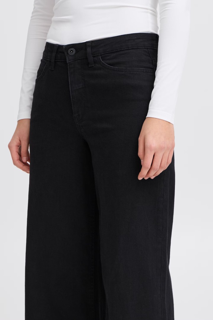 IHTWIGGY WIDE Jeans Black