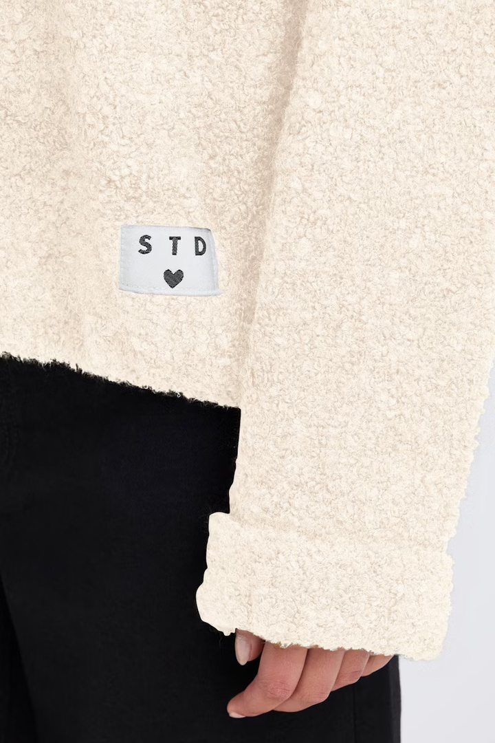 IHBLARISA Pullover Almond Milk