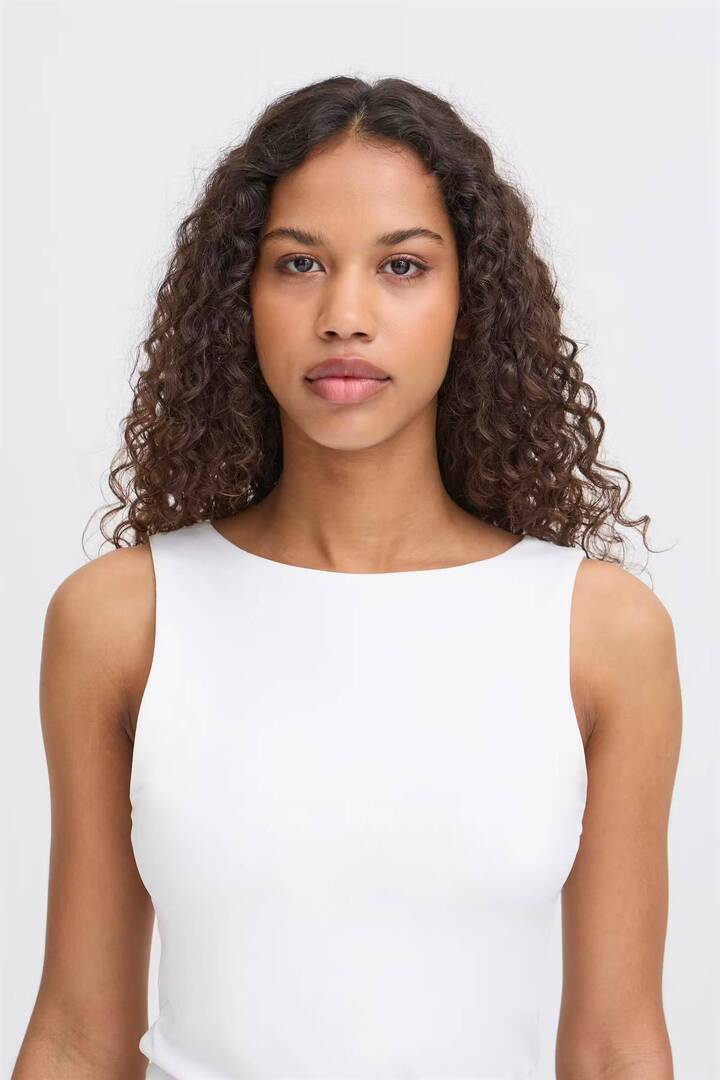 IAGRO Sleeveless Cloud Dancer / White