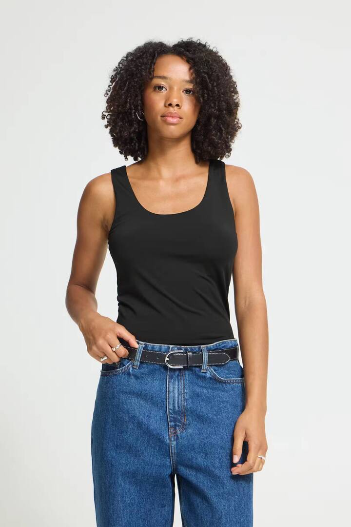 IAGRO Sleeveless Black