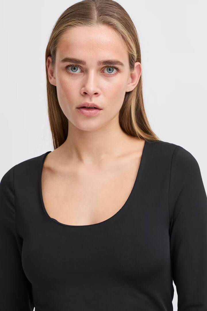 IAGRO Long sleeved T-shirt Black