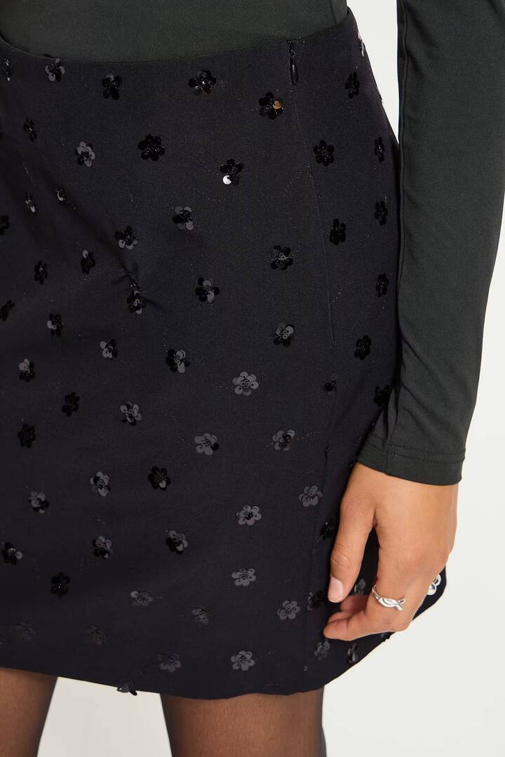IHHARMONIA Skirt Black
