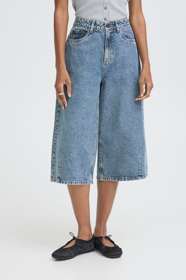 IHAVENY Bermuda  Washed med. blue