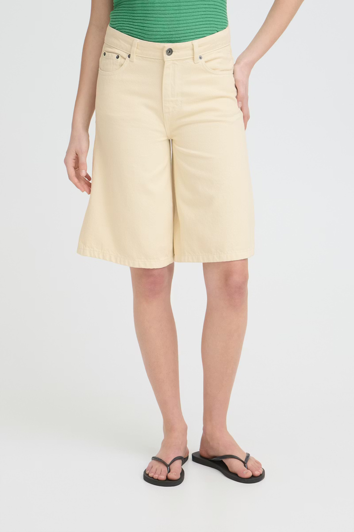IHKIRSTEN Bermuda shorts Birch