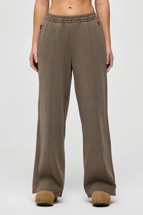 TAVON - WIDE JOGGING PANT MOCHA