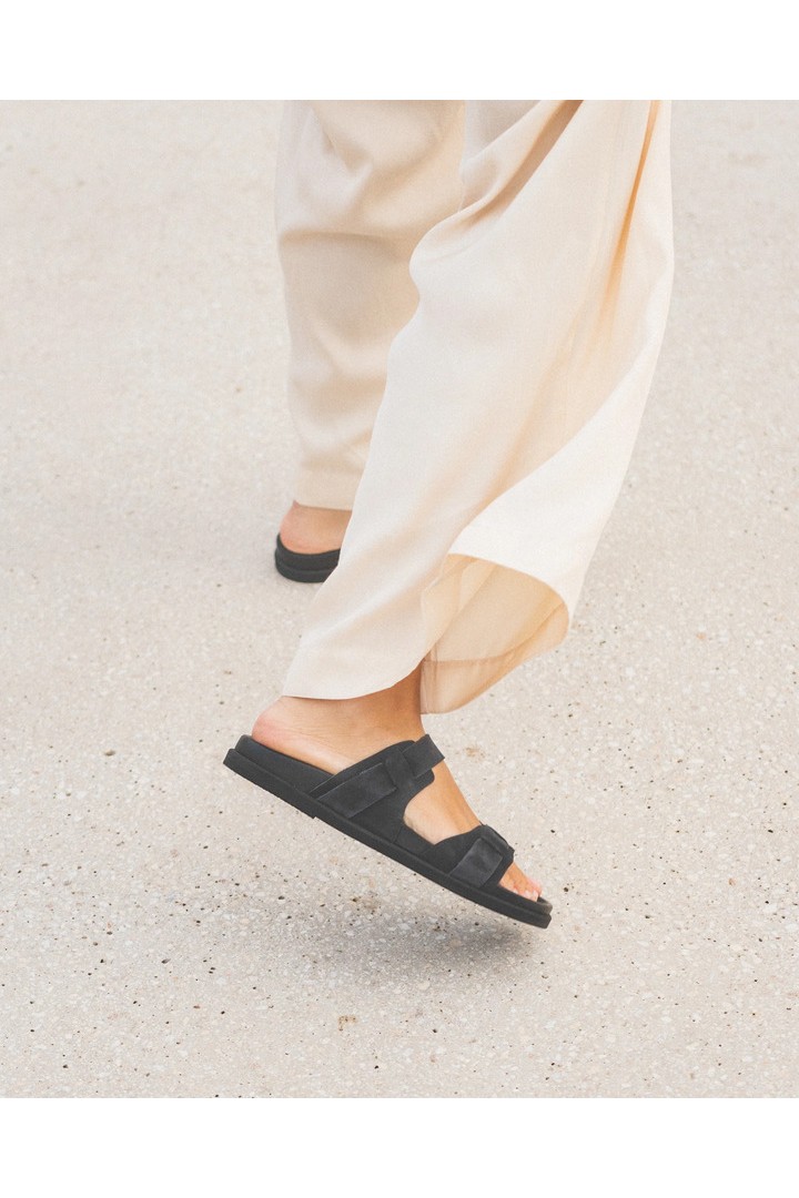 CORFU FOOTBED - BLACK/BLACK SUEDE
