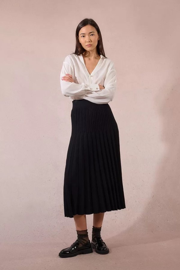 Pleated knit midi skirt Black
