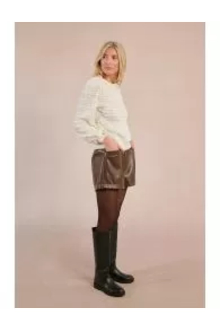 Ruffled waffle top off white