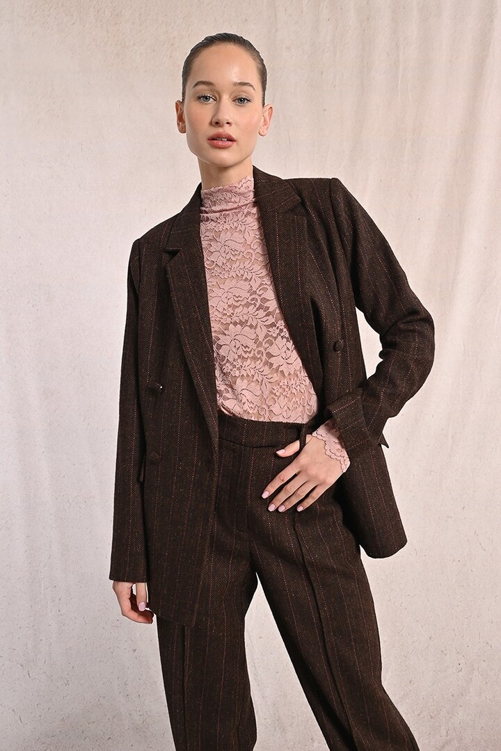 Striped straight and double-breasted blazer Chocolate