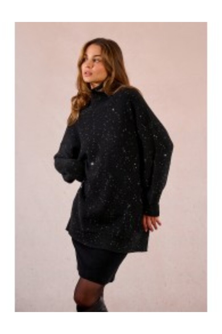 Oversized knit and sequin sweater Black