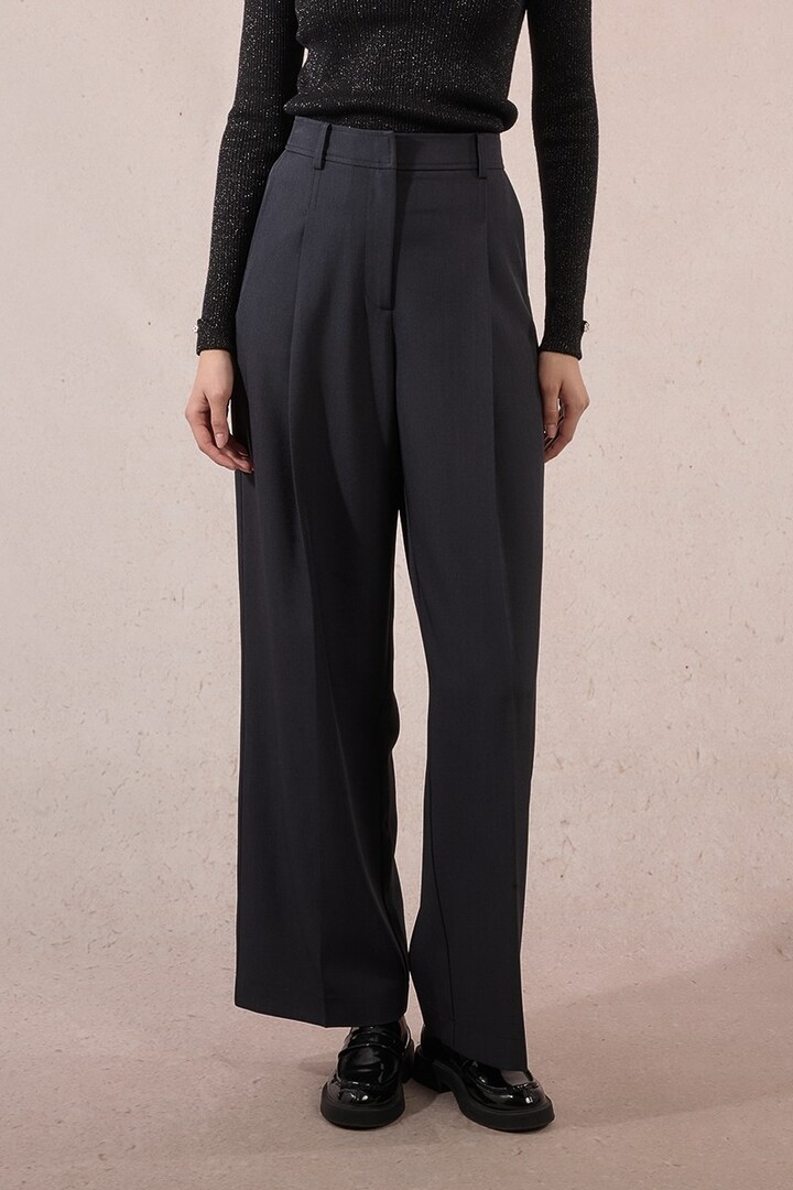 Wide pleated pants dark grey