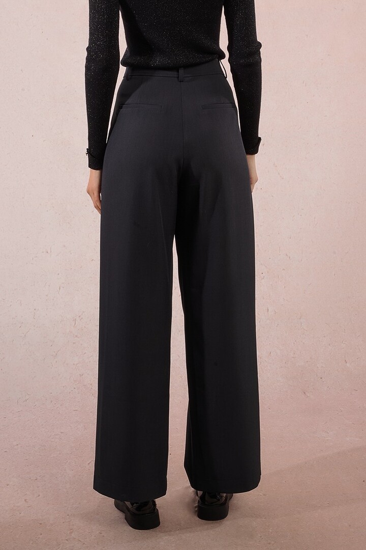 Wide pleated pants dark grey