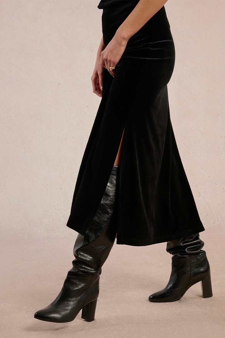 Long velvet skirt Black