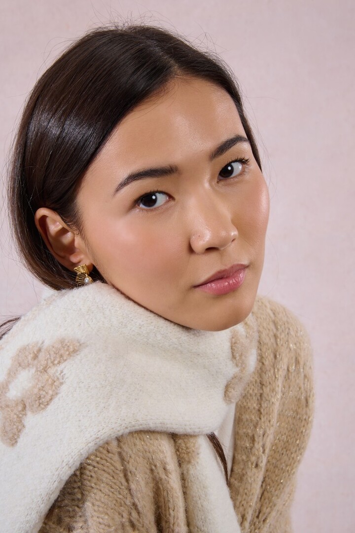 Scarf with flowers and sequins Off White