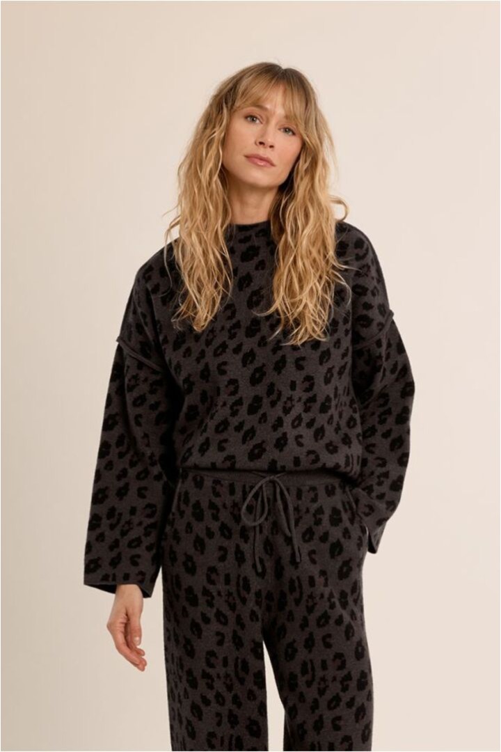 Wide Sweater, Leopard Dark Grey