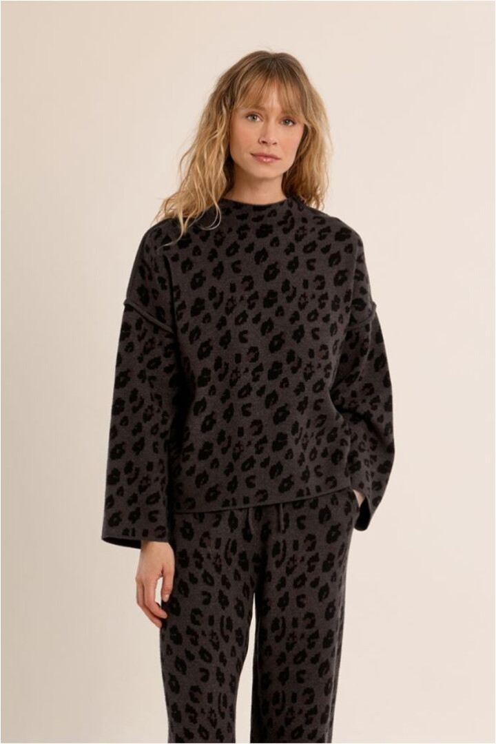 Wide Sweater, Leopard Dark Grey